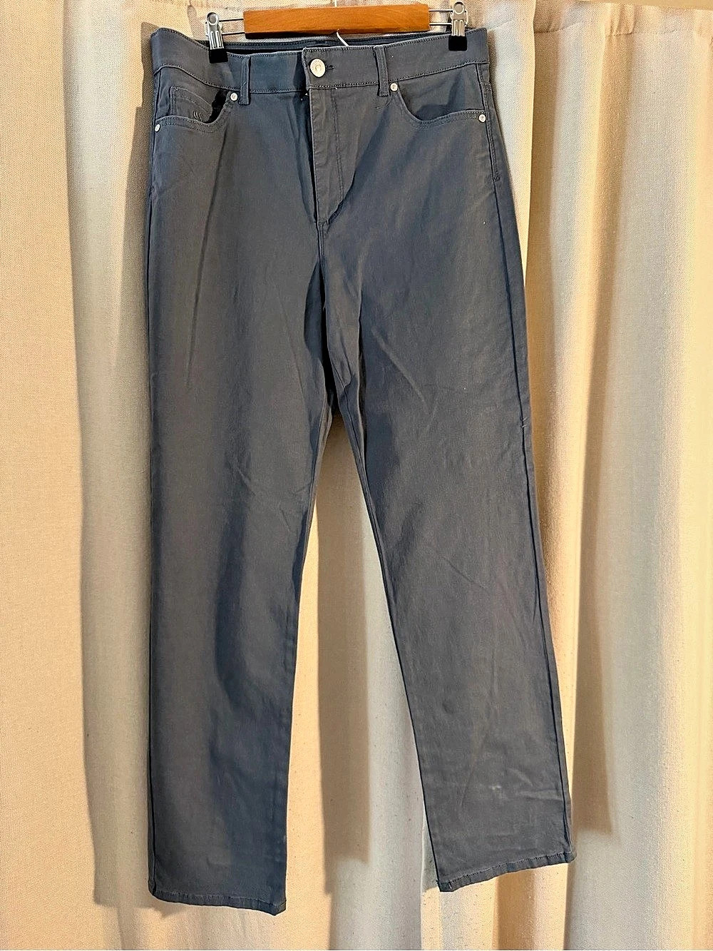 Gloria Vanderbilt Straight Leg Pants in Gray Size 12